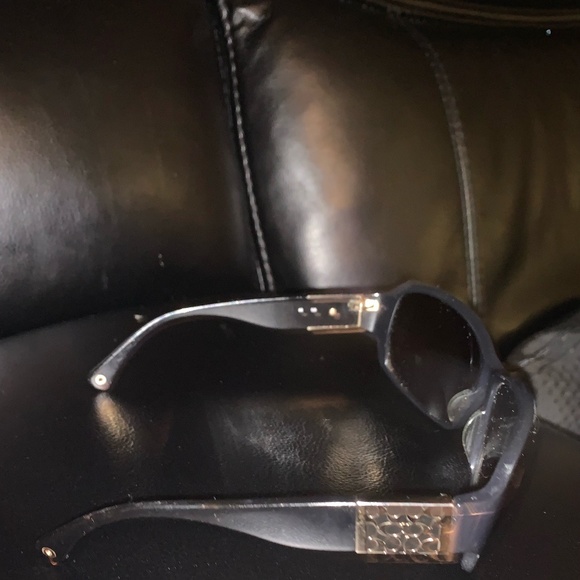 Coach Sunglasses w/ Hard Case Included - Picture 4 of 4